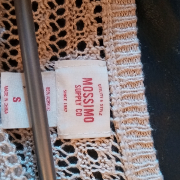 Kersh- Button down, Ardene-romper, Mossimo-poncho - Picture 5 of 7